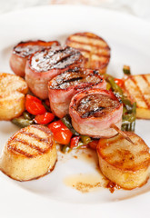 Grilled meat  with vegetables