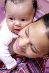 bébé mère tendresse