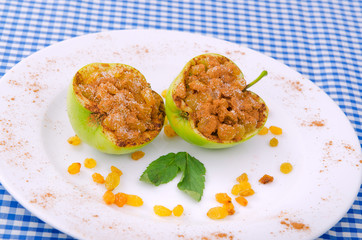 Tasty raisins in the apples