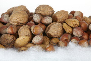 Nusskomposition - Nuts composition
