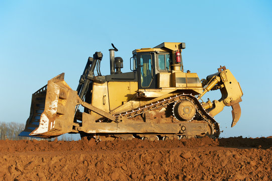 track-type bulldozer loader