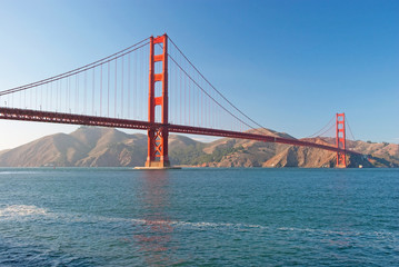 Fototapeta na wymiar The Golden Gate Bridge in San Francisco during the sunset