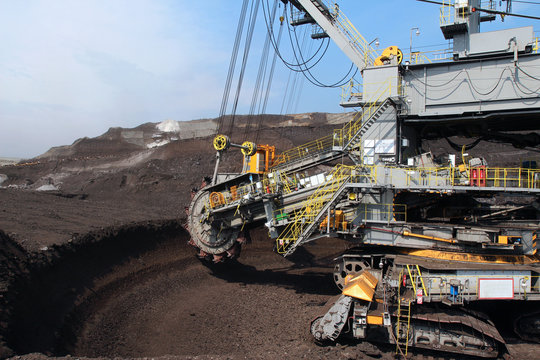 gray wheel mining coal excavator