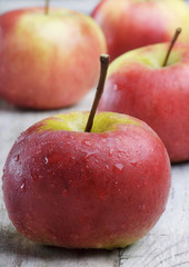 Red apples