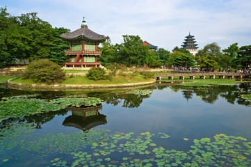 Naklejka premium Hyangwon-jeong pavilion in Gyeongbokgung Palace