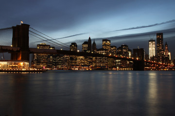 Fototapeta na wymiar Nowy Jork - 011 - Brooklyn Bridge - Skyline