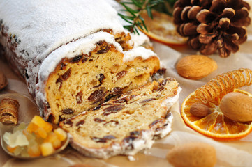 Weihnachtsstollen
