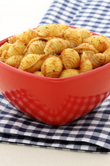 Delicious pasta shells with fresh marinara sauce