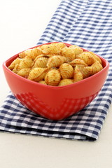 Delicious pasta shells with fresh marinara sauce
