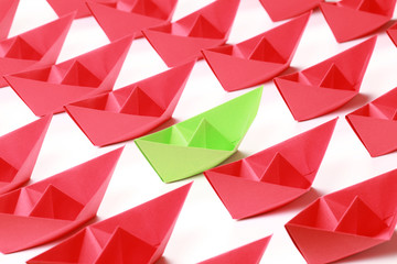 Bunte Papierschiffe