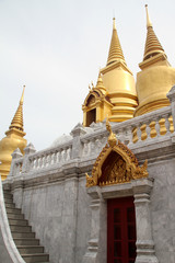 Fototapeta premium Golden stupa in Wat Bowonniwet