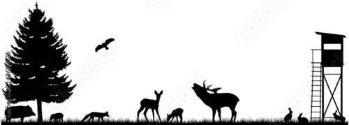 "Wald Wiese Feld Hochsitz Silhouette Landschaft Tiere" Stockfotos und