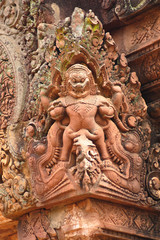 Fototapeta na wymiar Giant i Angkor Wat