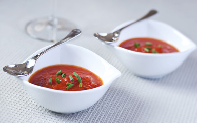 ciotole di salsa pomodoro