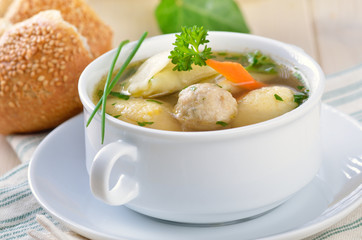Kräftige Festtagssuppe