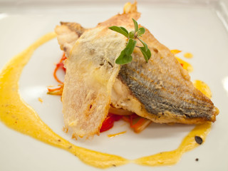 Grilled fish with vegetables