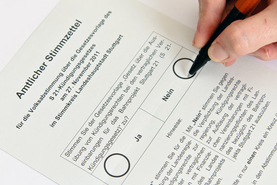 Stimmzettel zur Volksabstimmung über Stuttgart 21