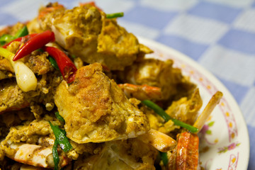 Fried crab with curry powder.