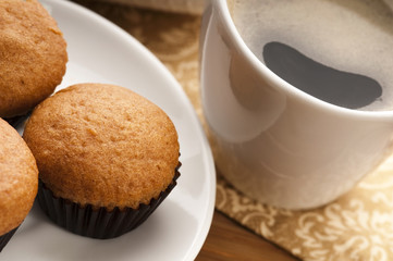 Coffee and cinnamon muffins