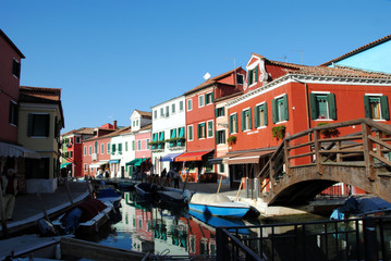 Fototapeta na wymiar Les couleurs de Burano en Italie