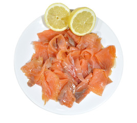 Ración de salmón en lonchas.