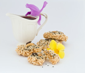Thai style cracker and roselle juice