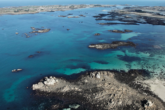 Littoral de Santec et mer bleu , Finist&egrave;re 29
