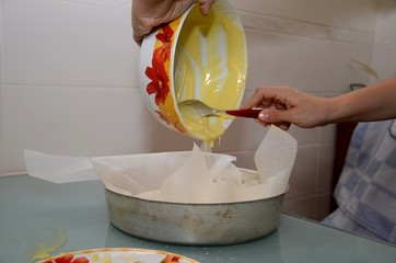 Preparazione torta allo yogurt