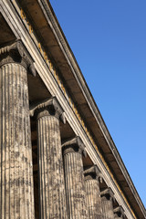 Naklejka premium Ionische Säulen des alten Museums, Berlin