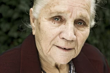 Fotobehang Portret radosnej babci © sitriel