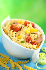 Pasta salad with leek, cherry tomato,bell pepper and ham