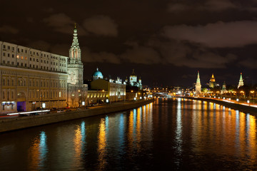 Fototapeta na wymiar Russia, Moscow, night view of the Moskva River, and the Kremlin