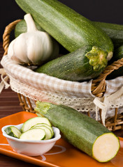 Zucchine ed aglio - Cucurbita pepo - Allium sativum