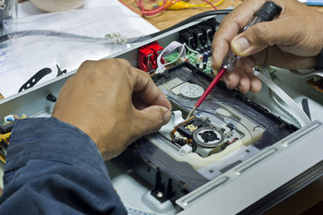 Electronic fixing