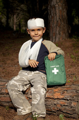 First Aid in the Forest - 36945615