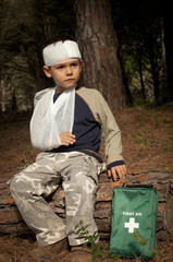 First Aid in the Forest - 36945617