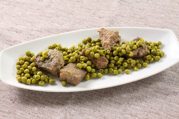 Spezzatino di carne con piselli - Meat stew with peas - 36963090