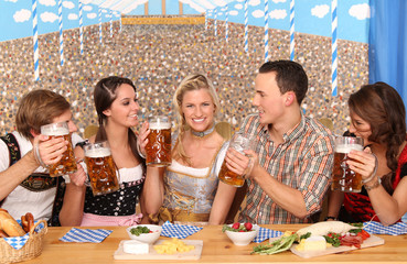 Gruppe auf dem Oktoberfest