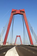 Fototapeta na wymiar Willem Użyj most w Rotterdamie