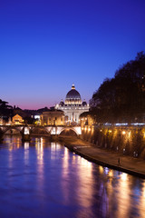 Fototapeta premium Basilica di San Pietro di notte
