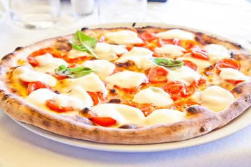 Fotobehang Pizza in Naples © Paolo Gallo