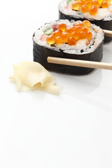 太巻き寿司イクラ載せ