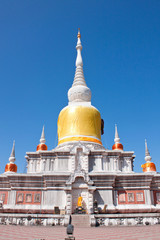 Naklejka premium White pagoda in the temple