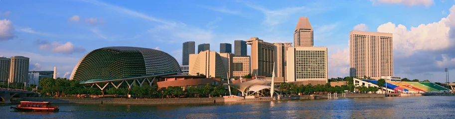 Foto op Plexiglas panorama van stadsgezicht wolkenkrabber in Singapore © vichie81