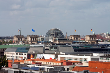 Fototapeta premium über den Dächern