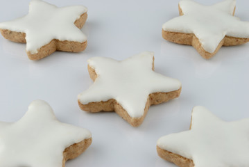 cinnamon star cookies on white background - Zimtsterne