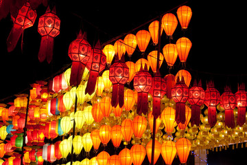 asian lantern in the nighttime © meaofighto