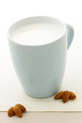 delicious almonds milk