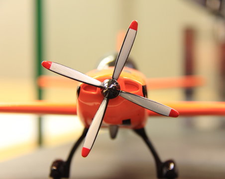 Avion mod&egrave;le r&eacute;duit