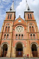 Fototapeta na wymiar Notre-Dame de Saïgon